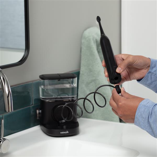 Black Waterpik™ Sonic-Fusion™ 2.0 Professional Flossing Toothbrush - Image 7