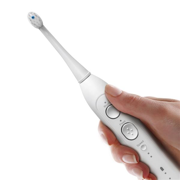 White Waterpik™ Sonic-Fusion™ 2.0 Flossing Toothbrush - Image 5