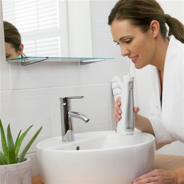 White Waterpik™ Ultra Plus and Cordless Freedom Combo - Image 5