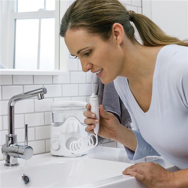 White Waterpik™ Ultra Plus and Cordless Freedom Combo - Image 2