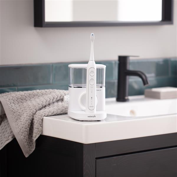White Waterpik™ Sonic-Fusion™ 2.0 Professional Flossing Toothbrush - Image 6